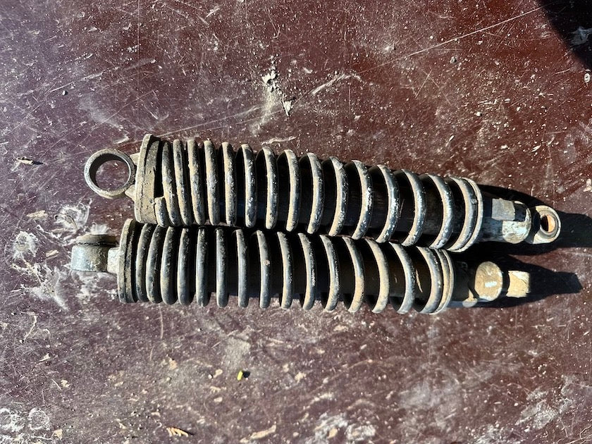 Zadné tlmiče, pár