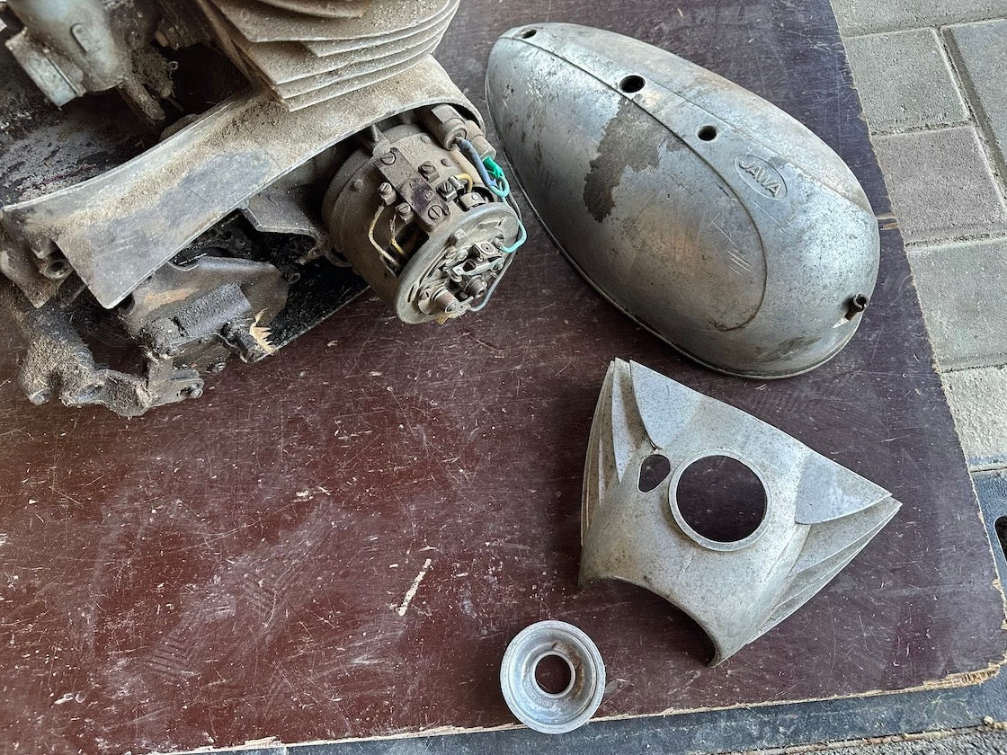 Motor JAWA 350/360 komplet, pretáča radí