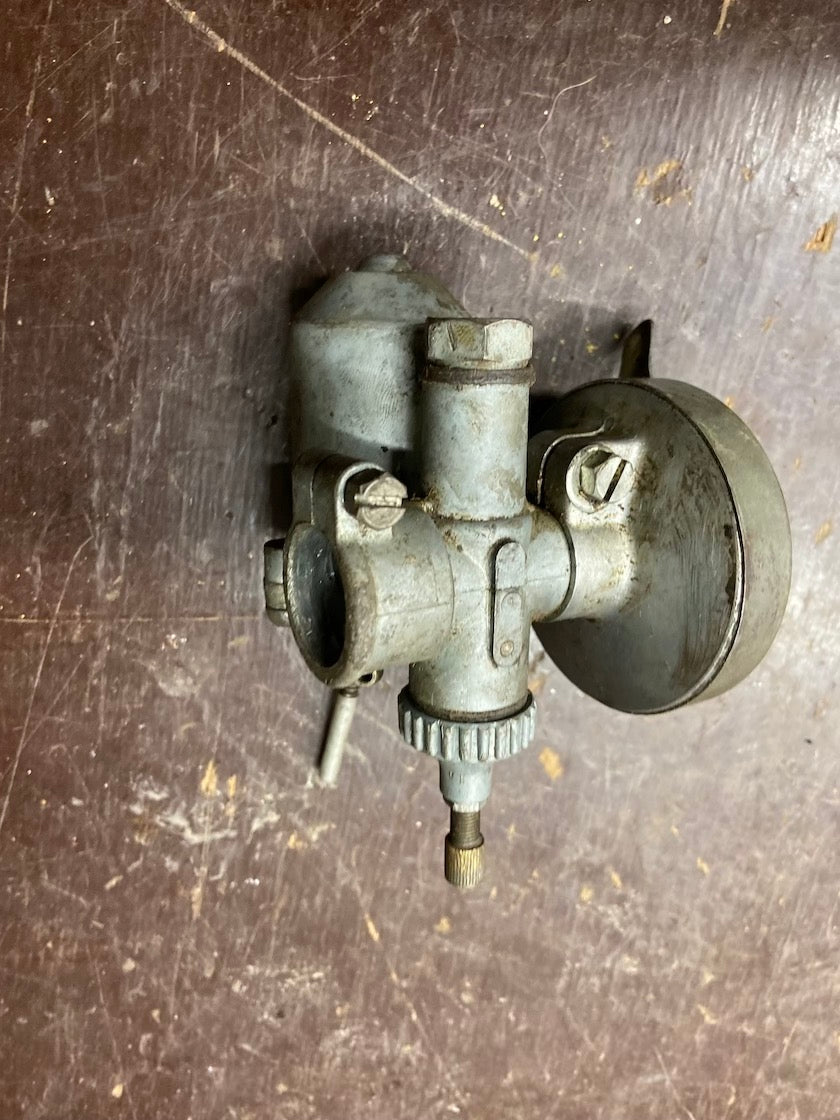 Karburátor komplet s filtrom, 550 555