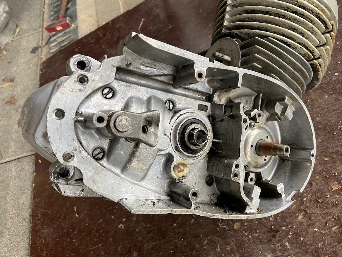 Motor ČZ 125