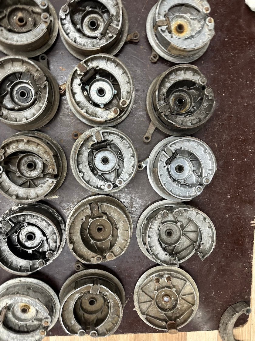 Brzdový štít, nezapustený