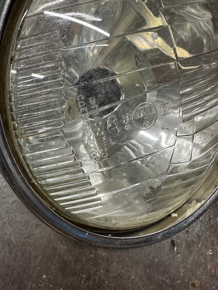 Predné svetlo, identifikácia