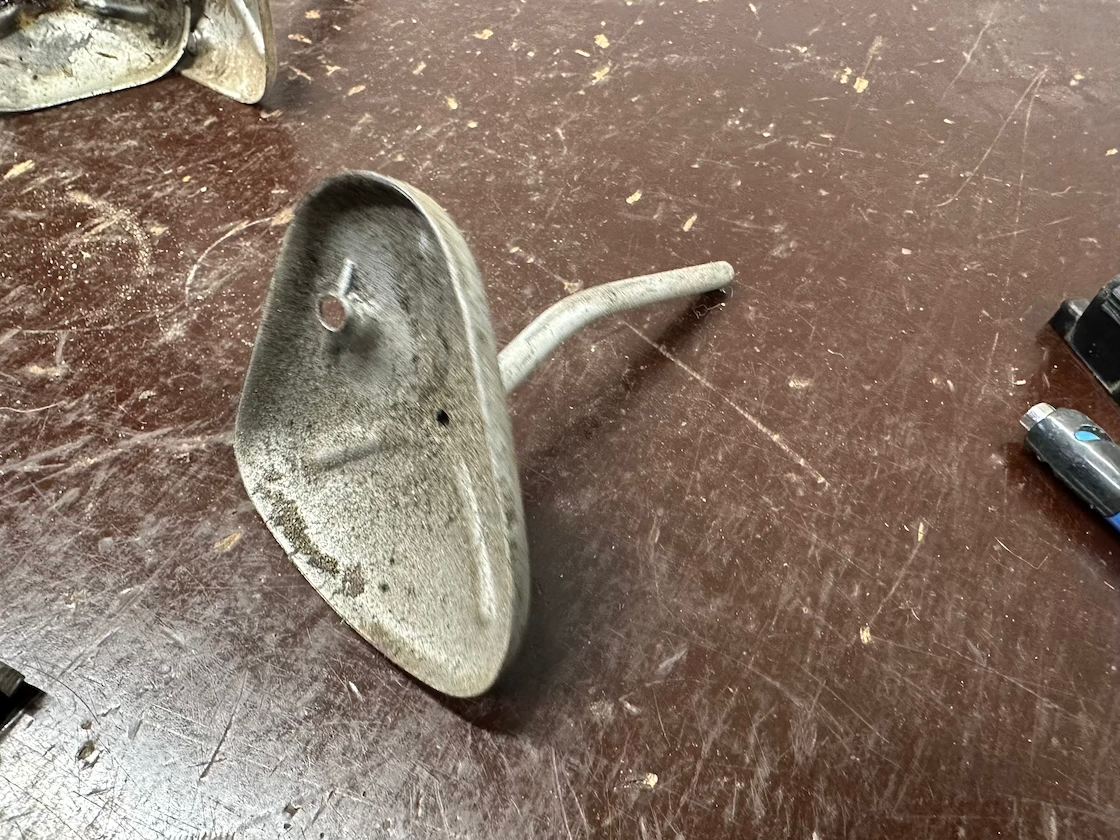 Miska pod karburátor