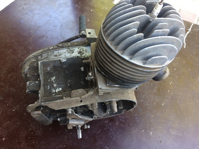 Motor ČZ upraveny na skuter