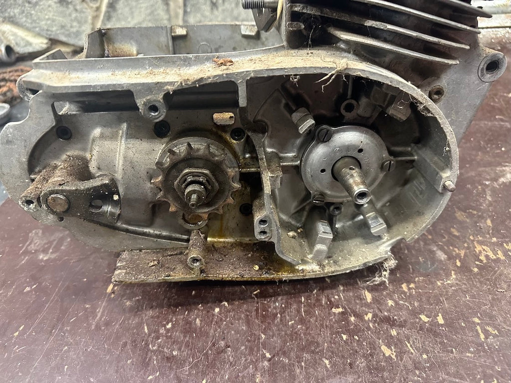 Motor ČZ 175/450, valec 356