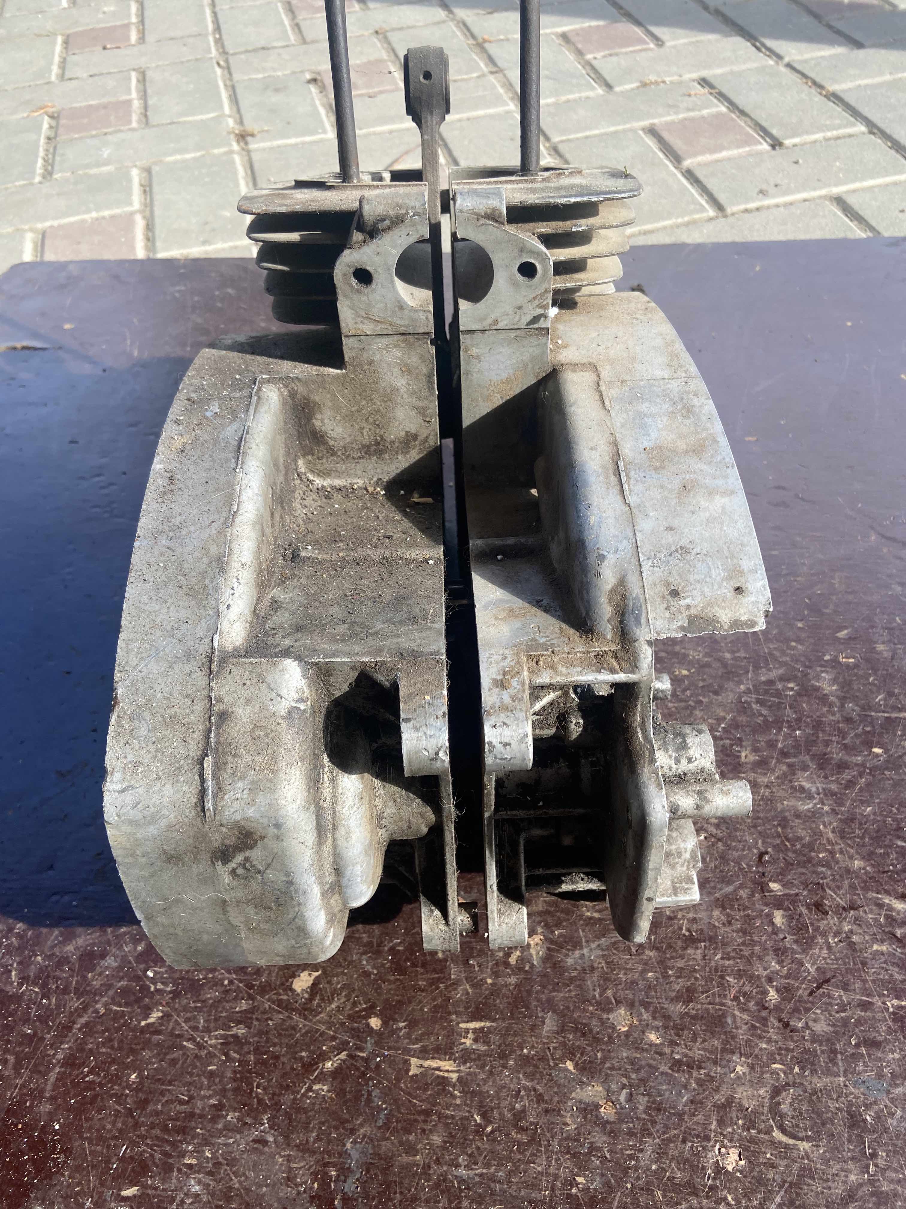 Polomotor ČZ 175/477 prevodovka, bloky, kluka