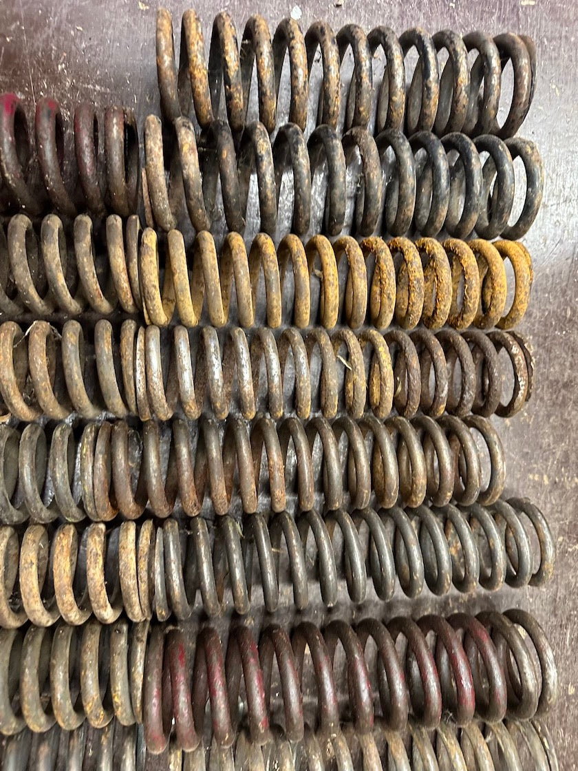 Pružina, zadné tlmiče, kus