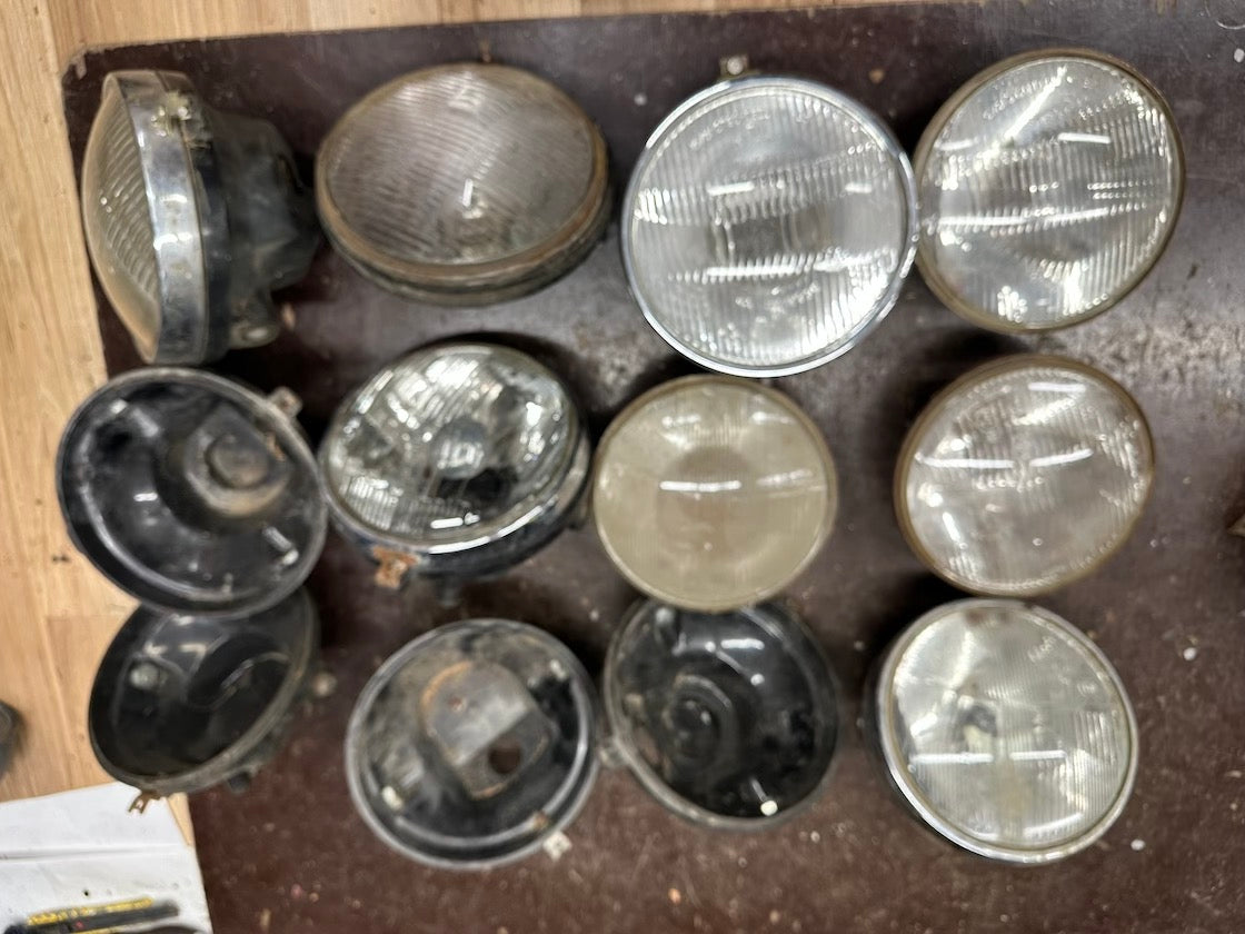 Predné svetlo, plast