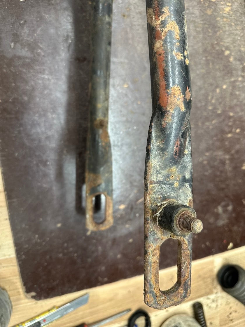 Zadná kyvná vidlica