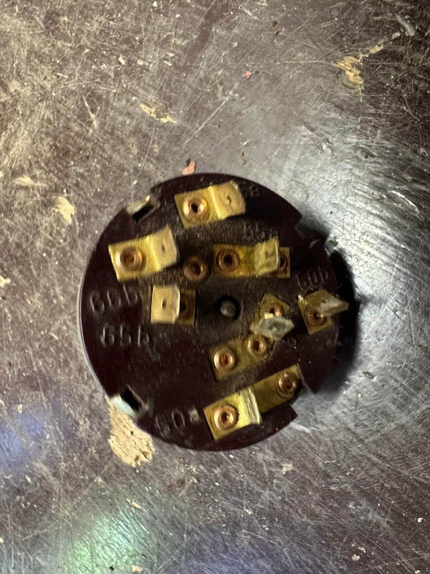 Spínacia skrinka s klúčom