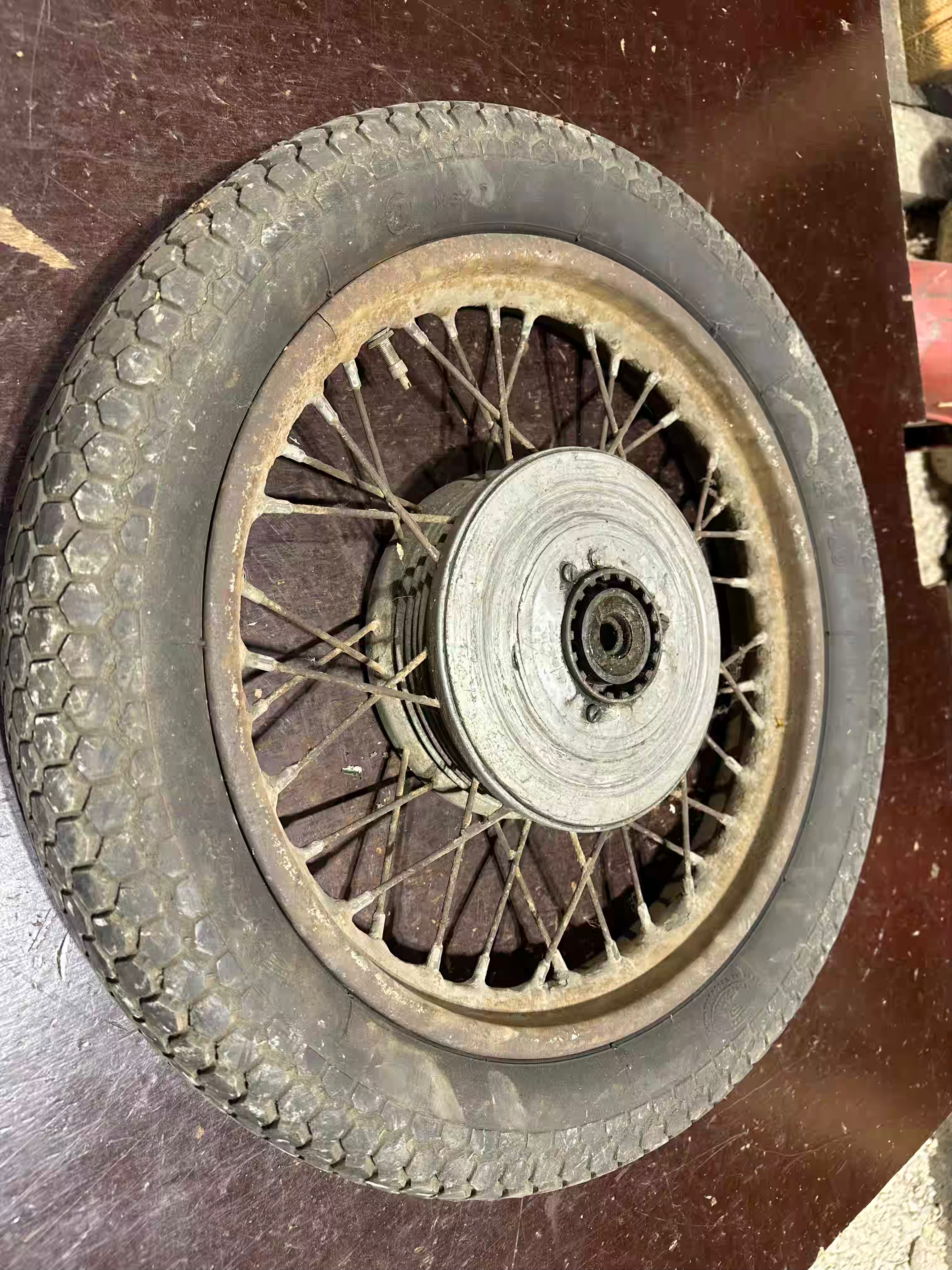 Zadné koleso 353 354