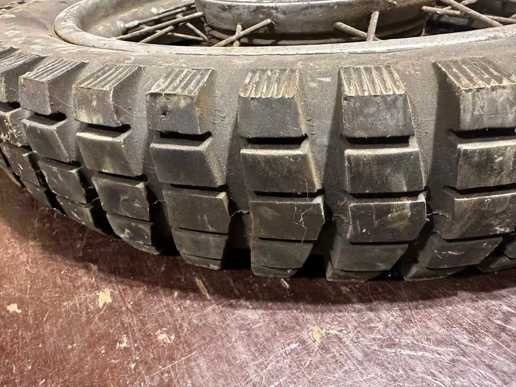 Zadné koleso 353 354 KYV