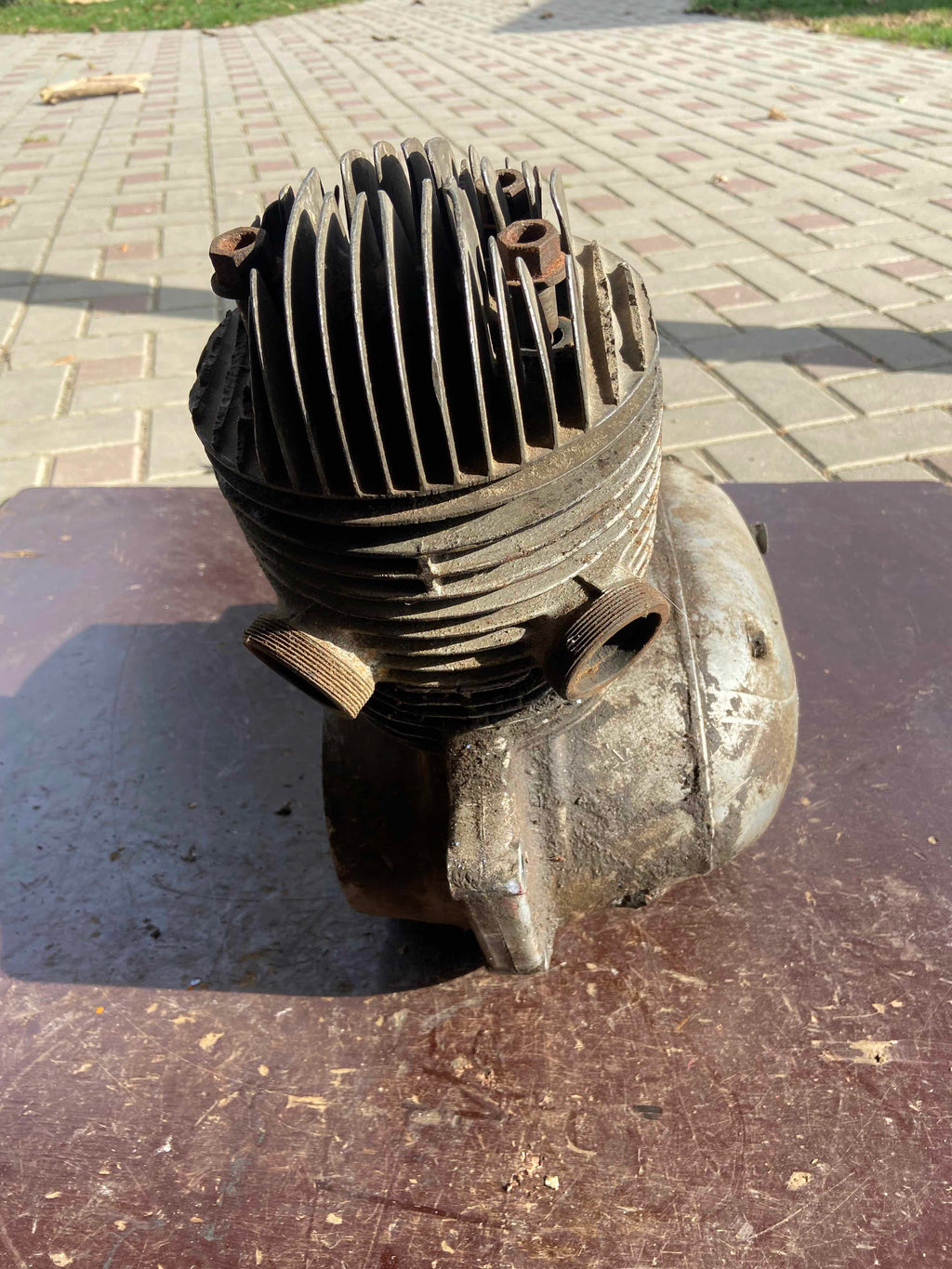Motor JAWA 250/353 na ND