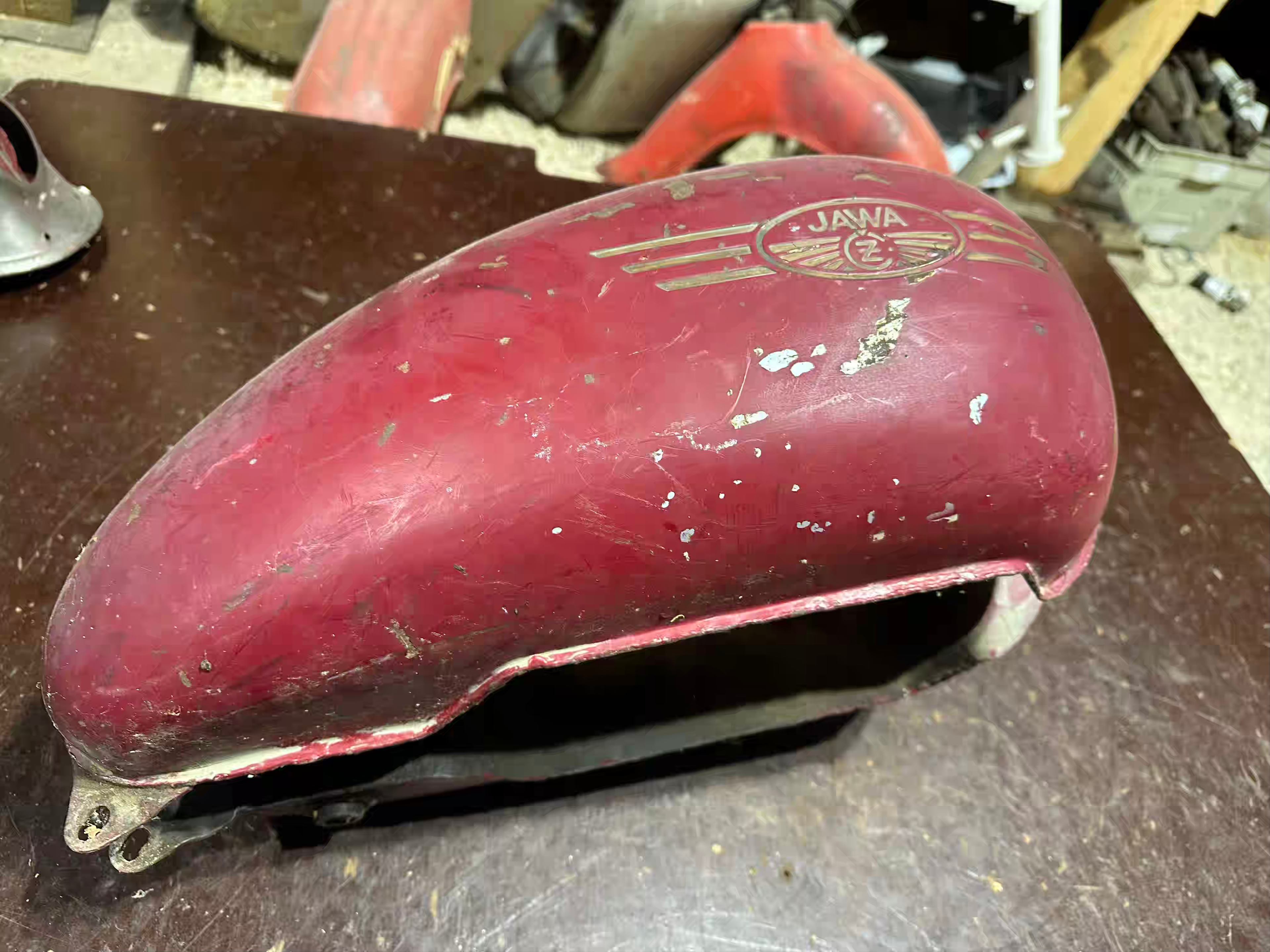 Nádrž 353 354 s otvorom na ampérmeter - čistá