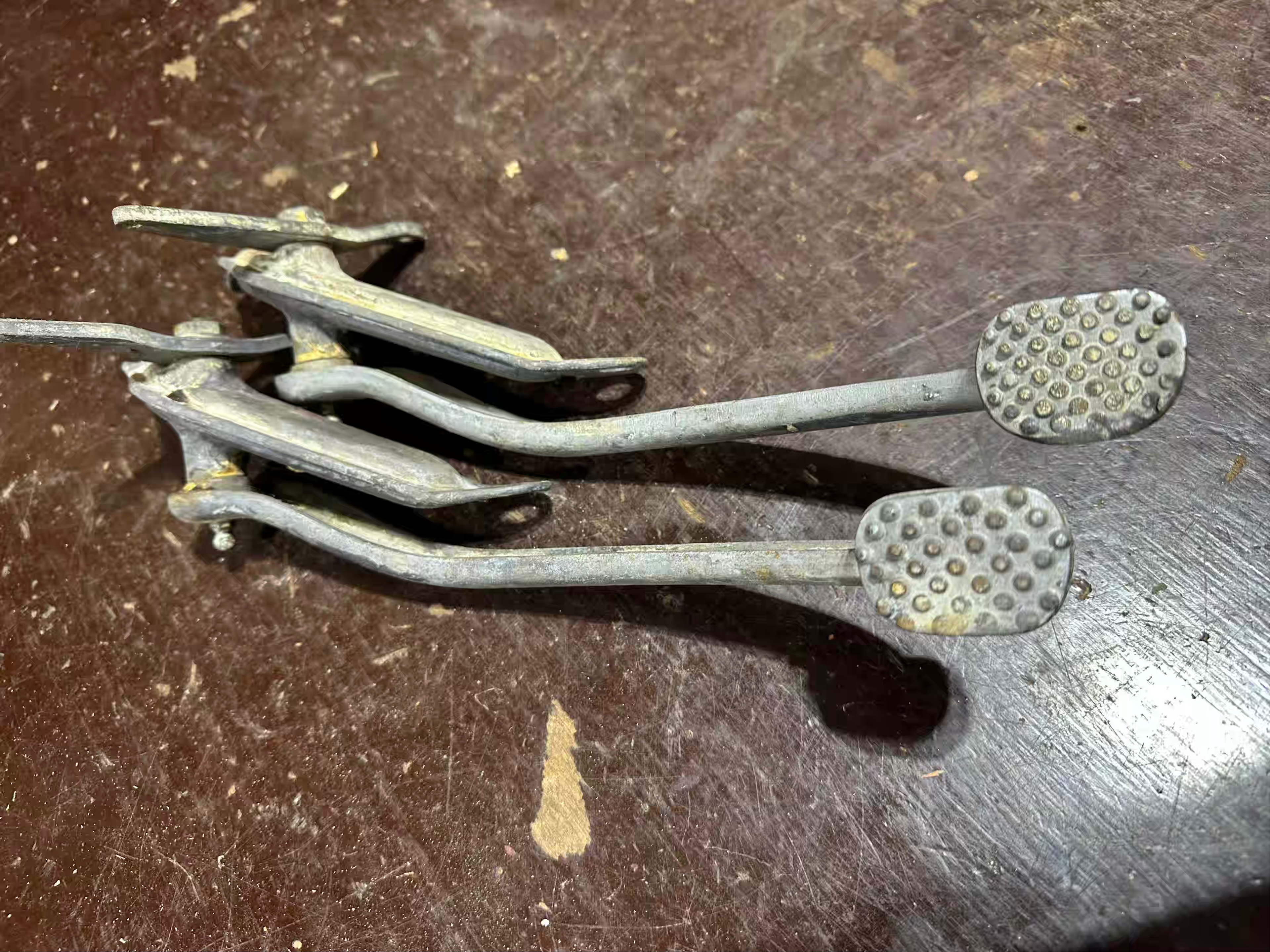 Brzdová páka s držiakom  kus