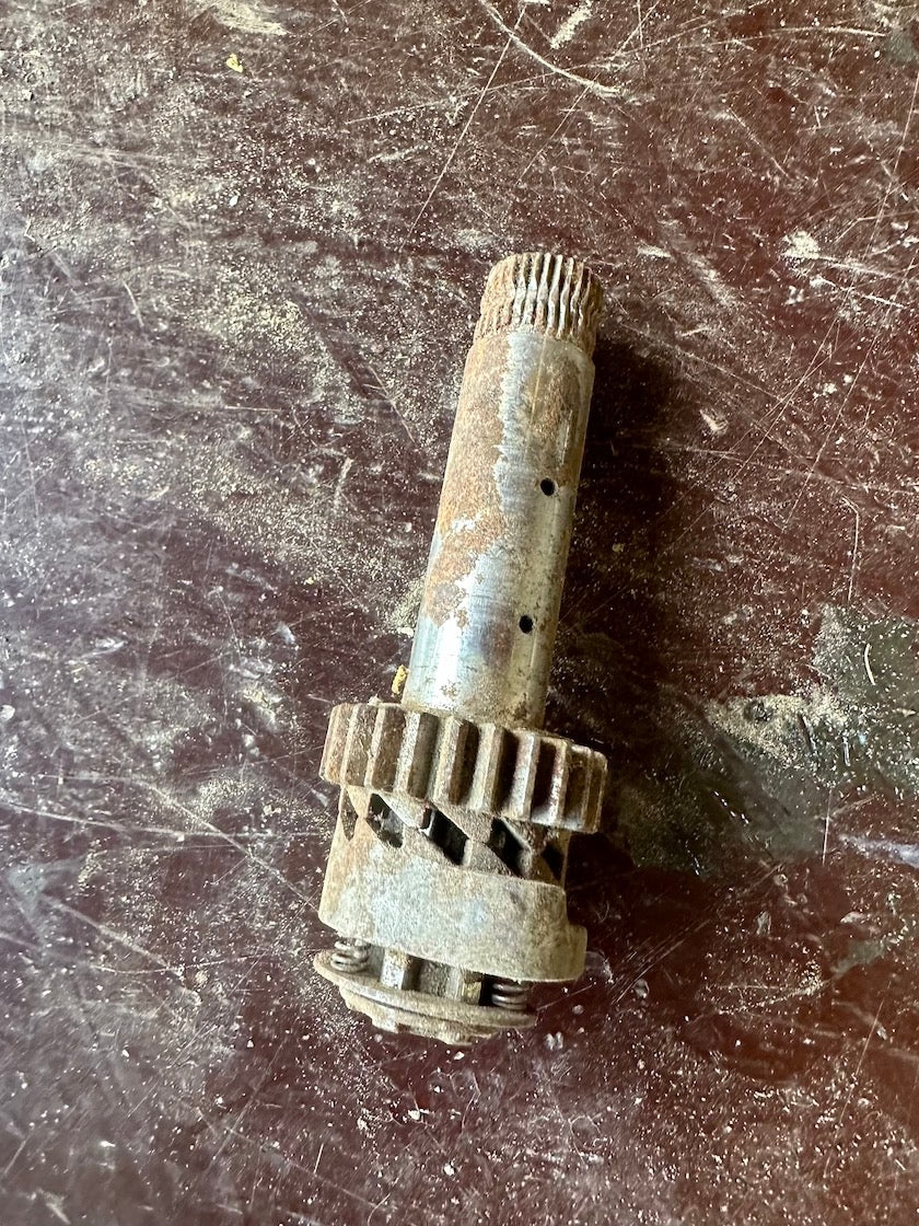 Štartovacia hriadeľ