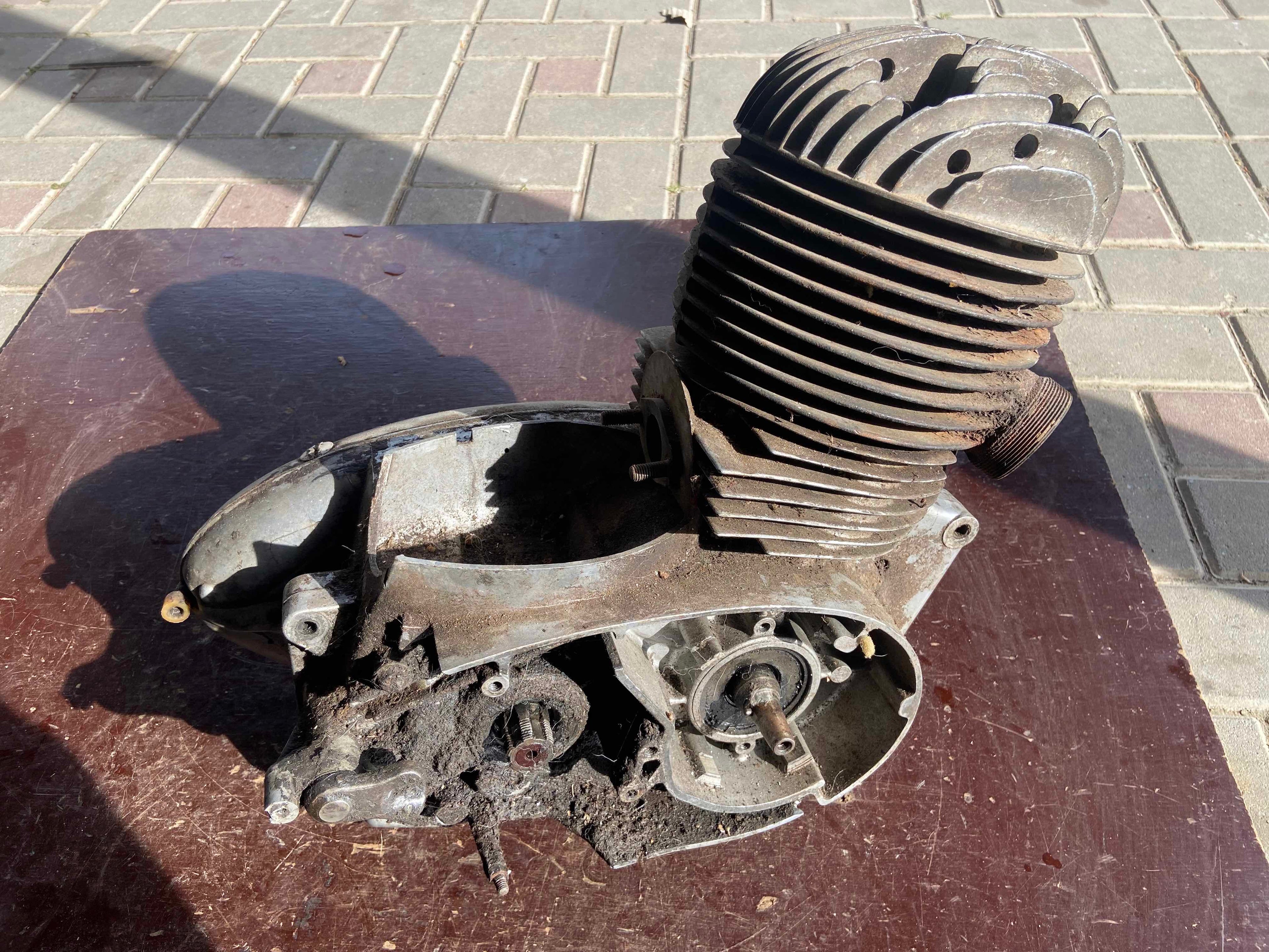 Motor JAWA 250/353