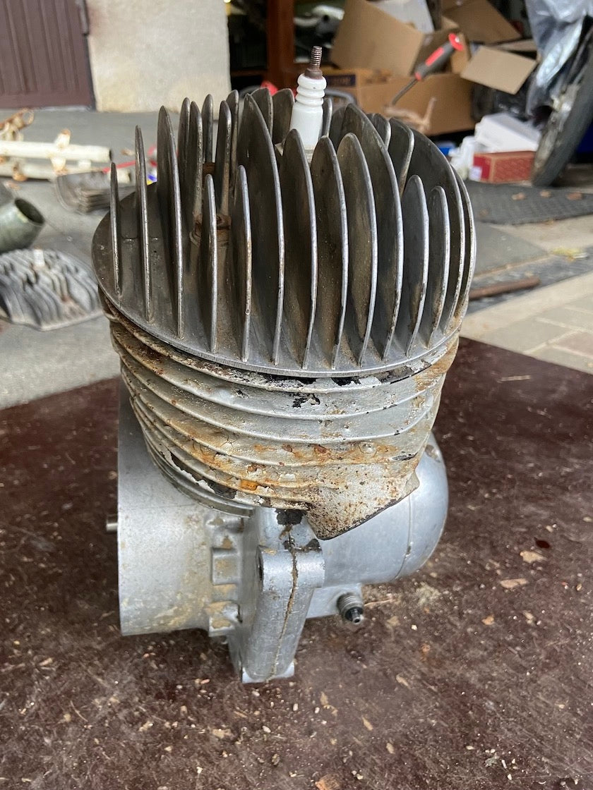 Motor ČZ 125
