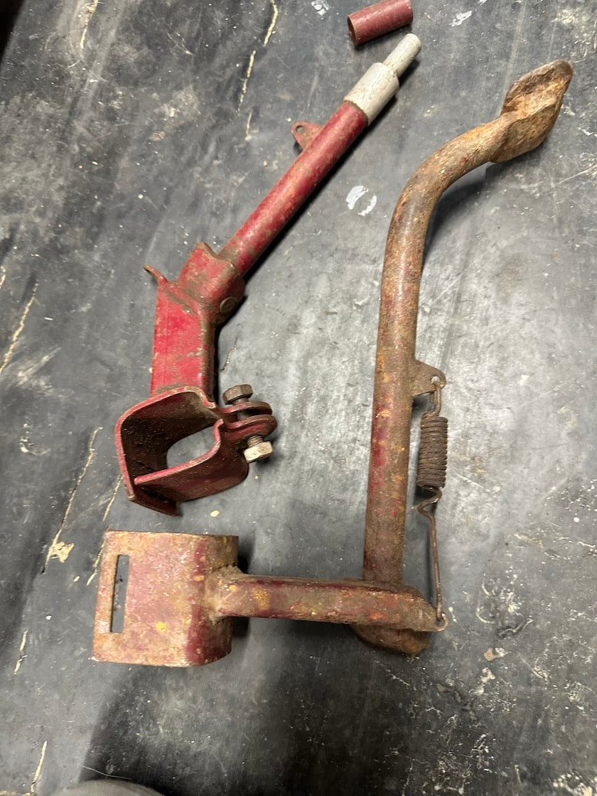 Bočný  stojan, kus