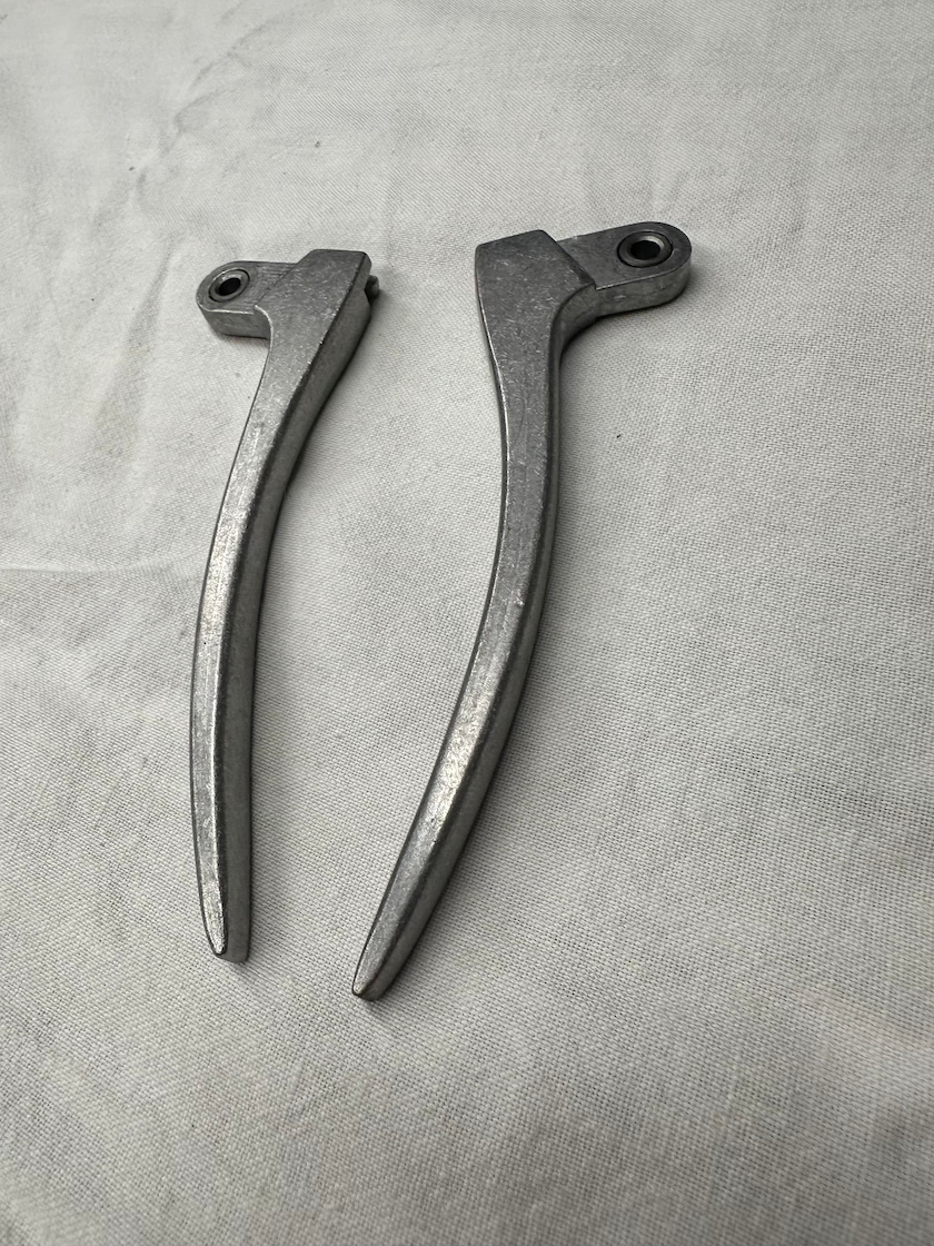 Páčky bez guličky, pár