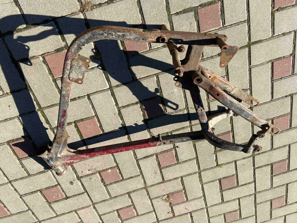 Rám ČZ poškodený na opravy