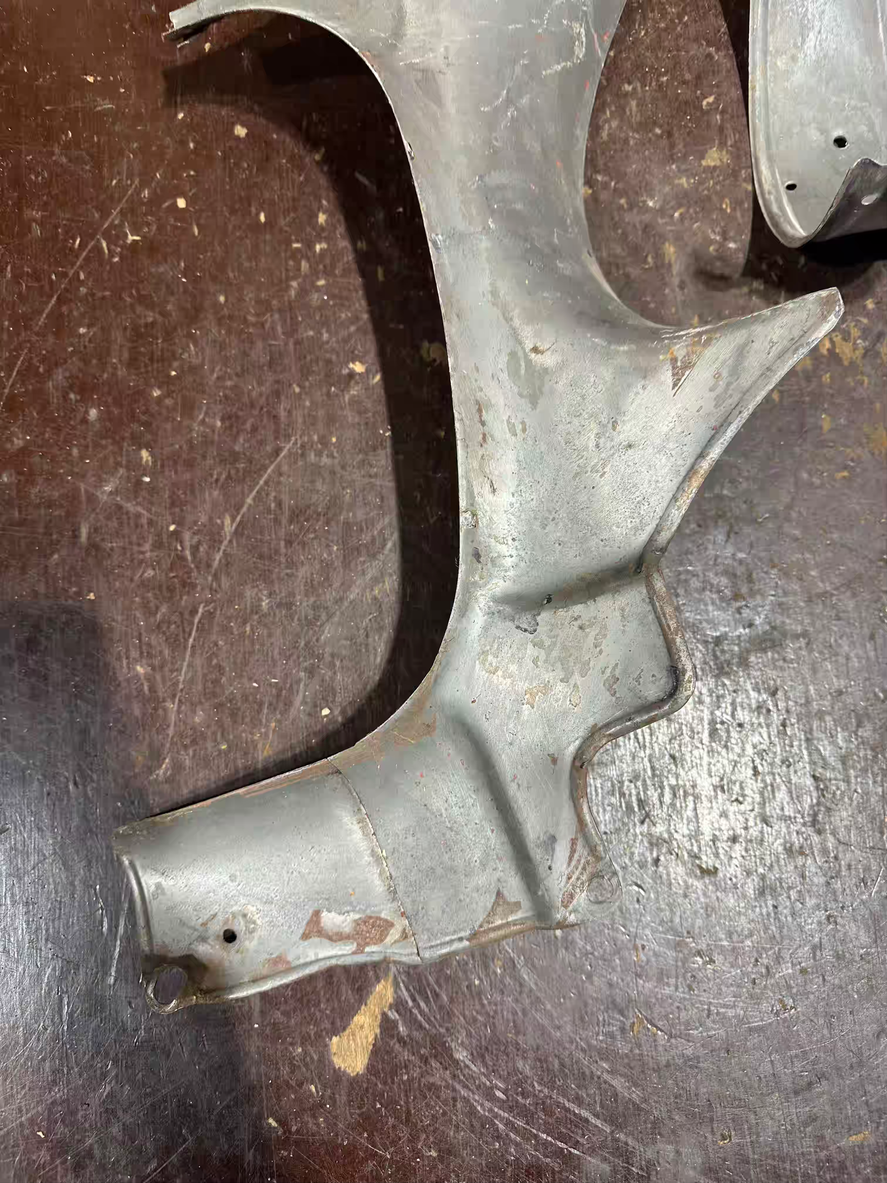 Podsedlové plechy 353 trojdielne