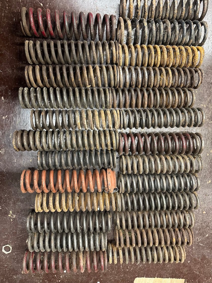 Pružina, zadné tlmiče, kus