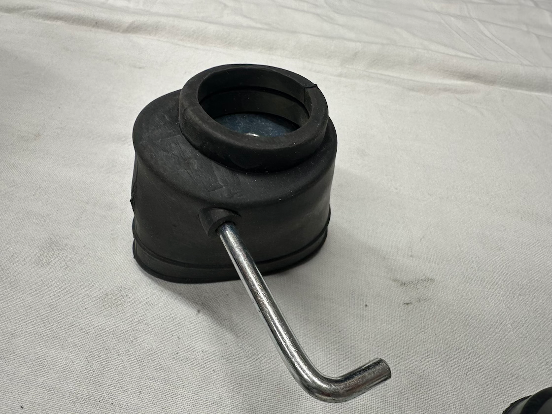 Guma sania s klapkou