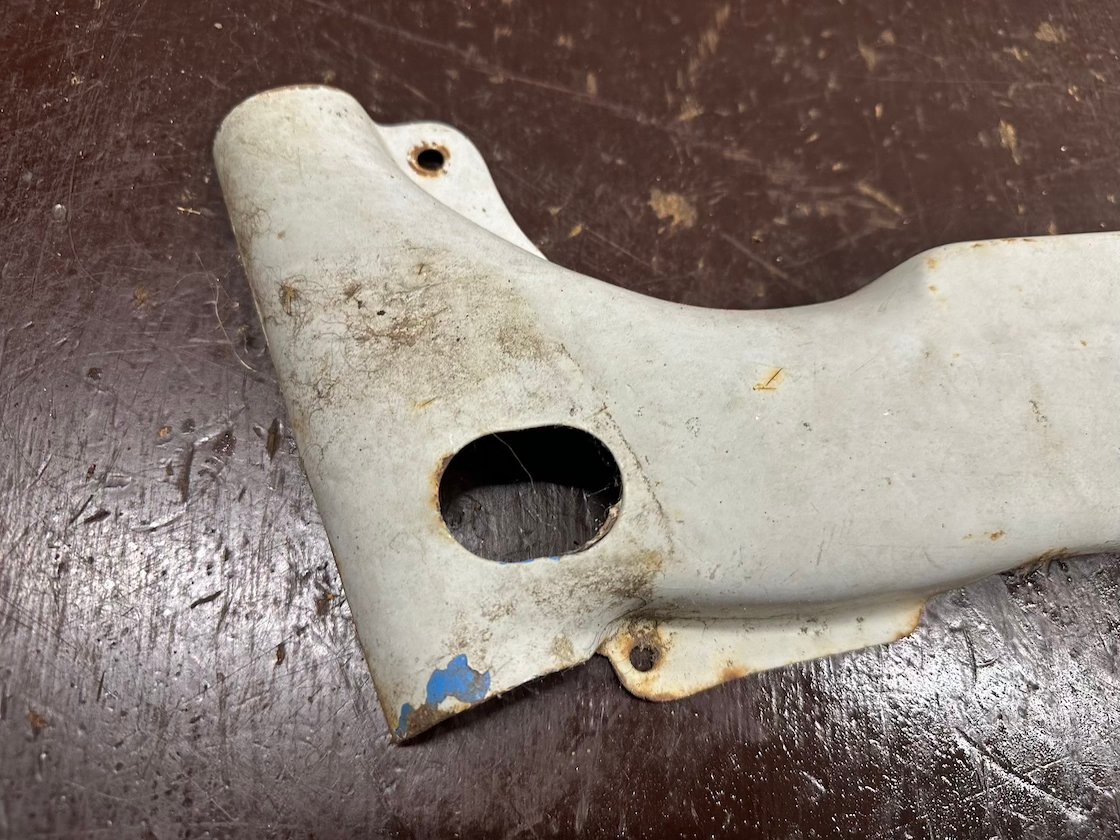 Ľavý plech pod nádrž-stadion s 22