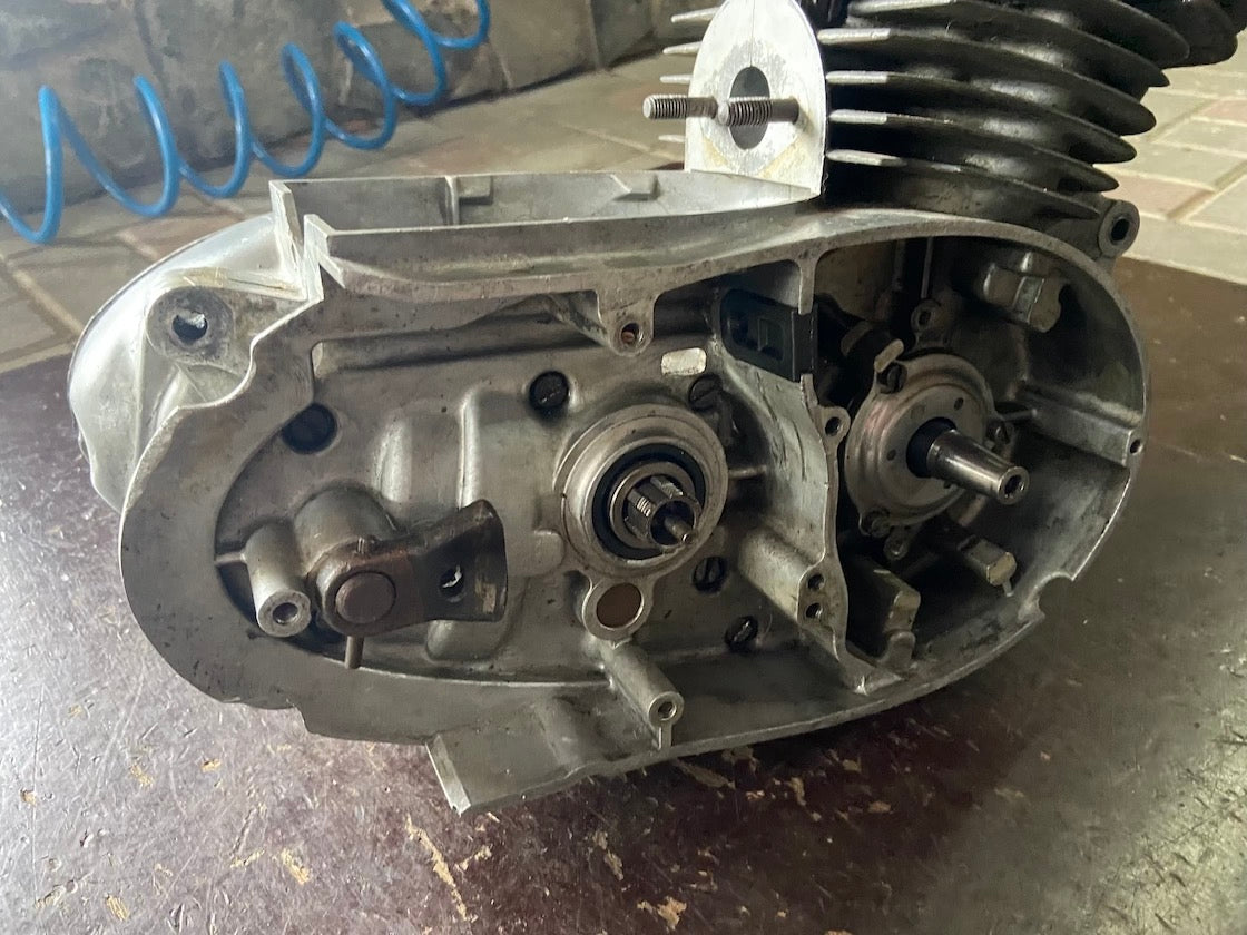 Motor ČZ 175/45X bez čísla, na GO