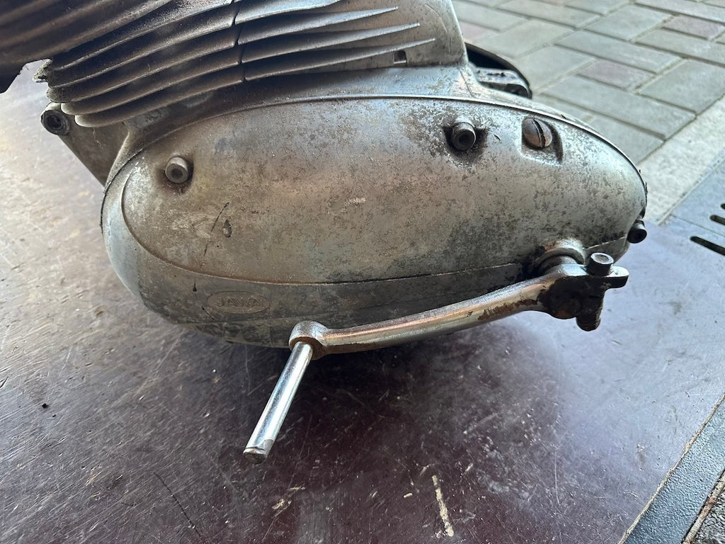 Motor JAWA 350/360 komplet, pretáča radí