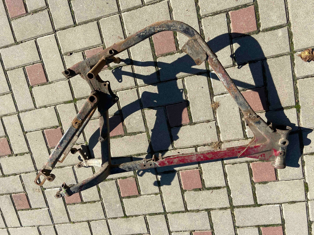 Rám ČZ poškodený na opravy