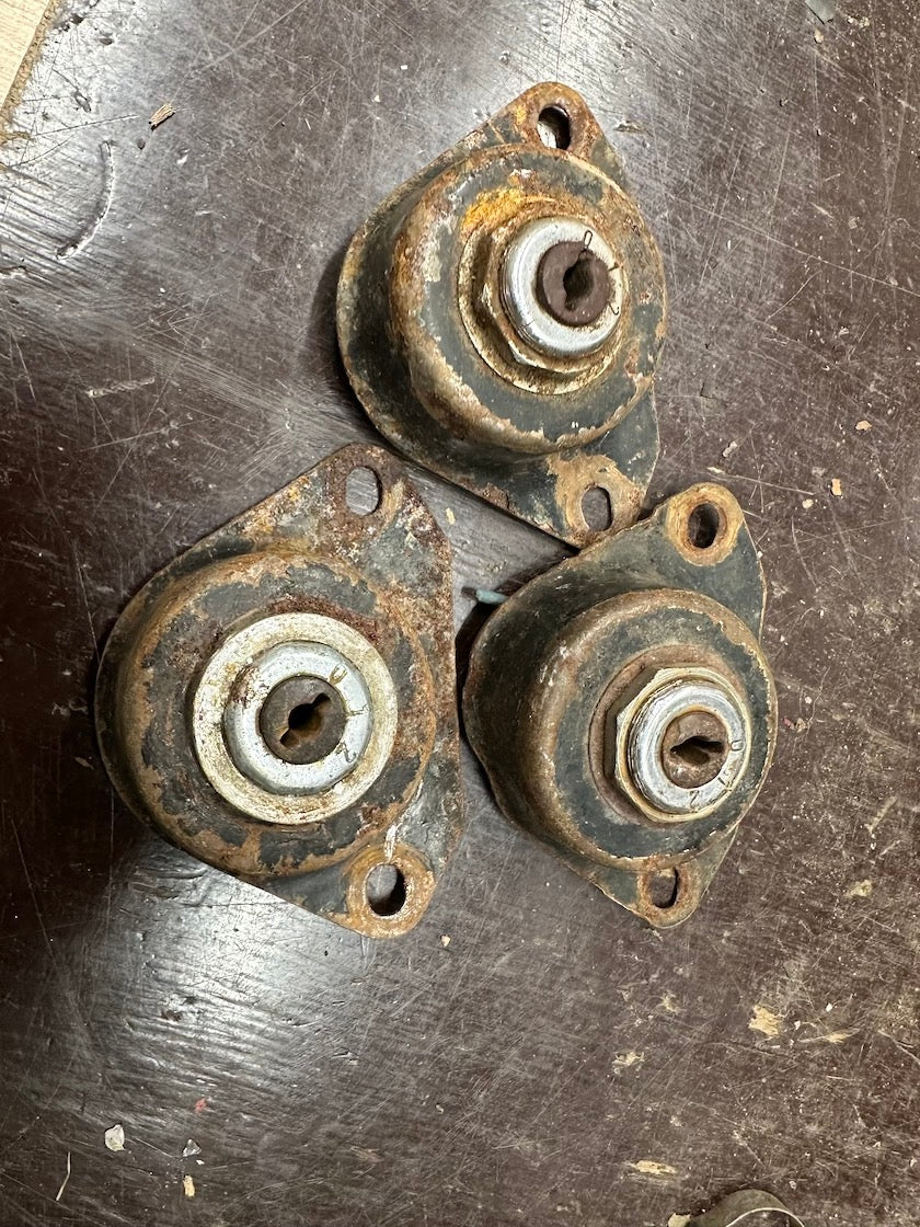 Spínacia skrinka s držiakom, kus