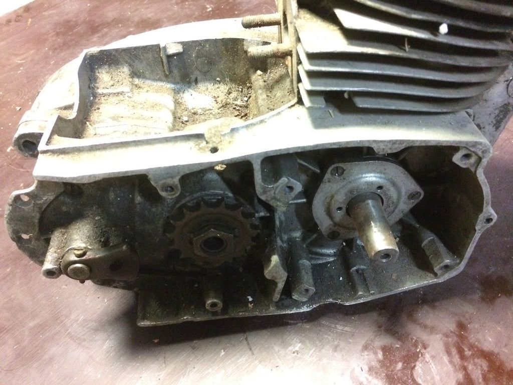 Predám MOTOR na ČZ 175 skúter