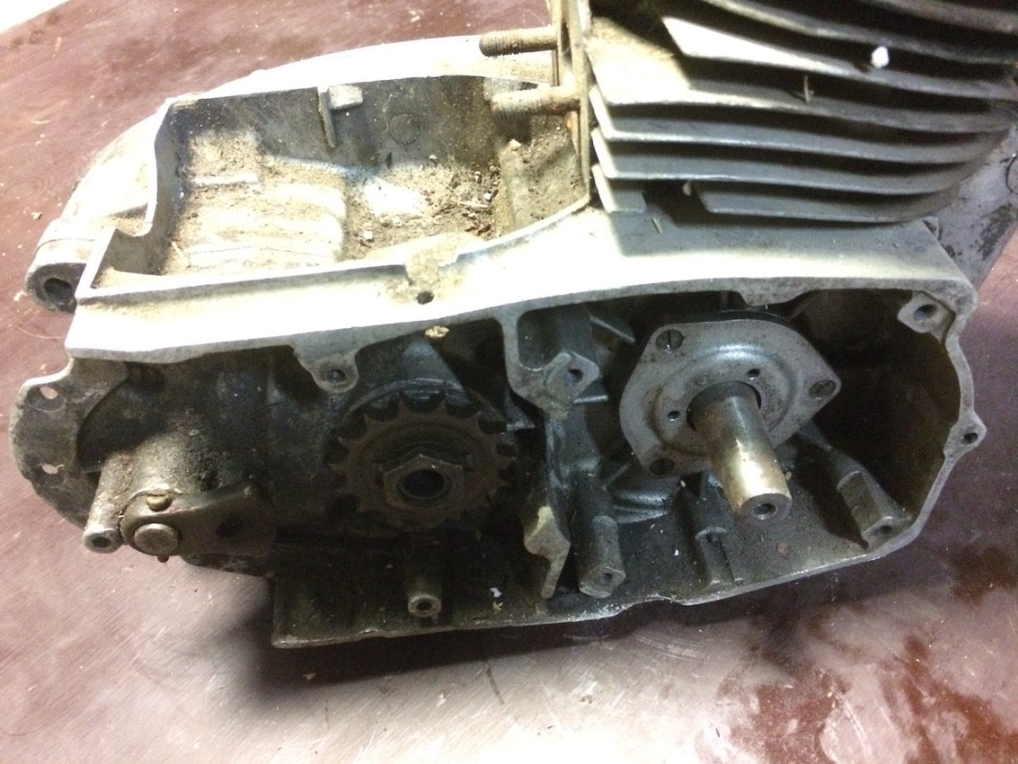 Predám MOTOR na ČZ 175 skúter
