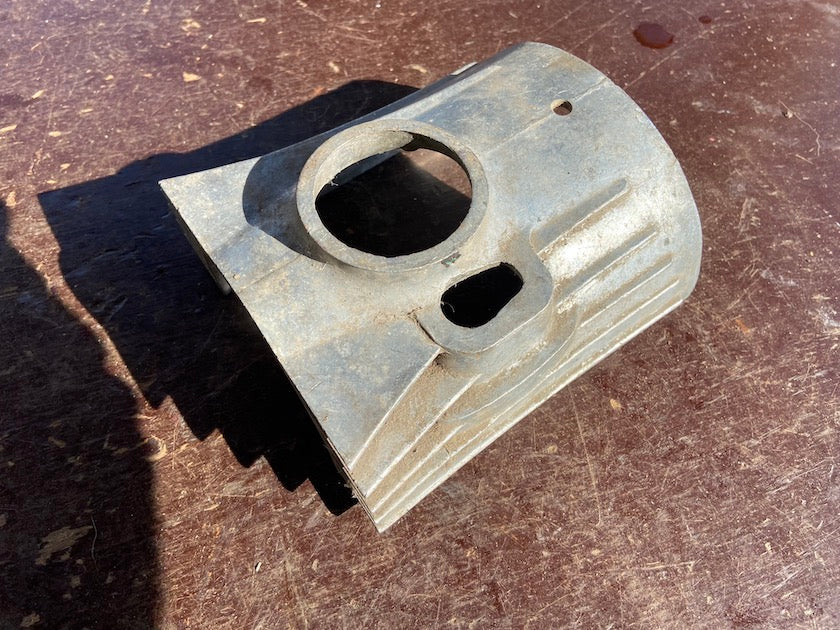 Kryt karburátora