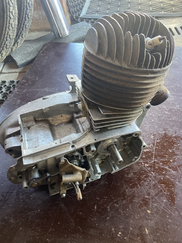 Motor ČZ 175 skúter
