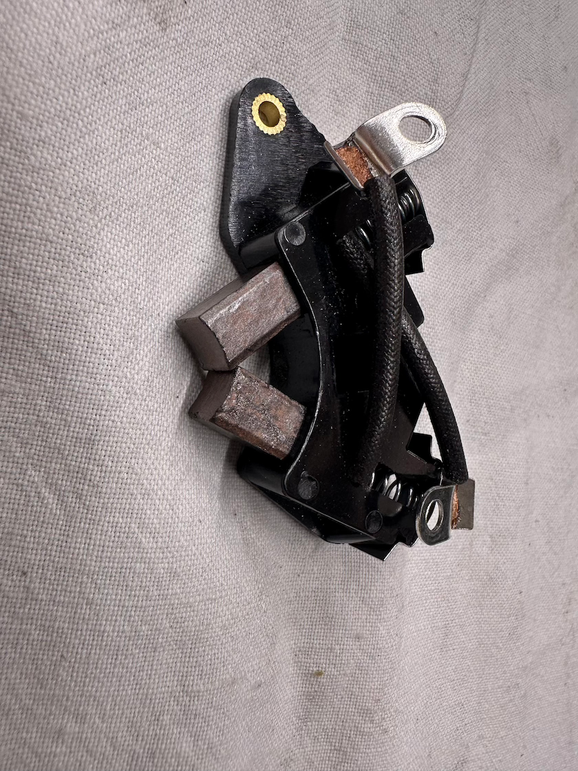 Držiak uhlíkov + uhlíky