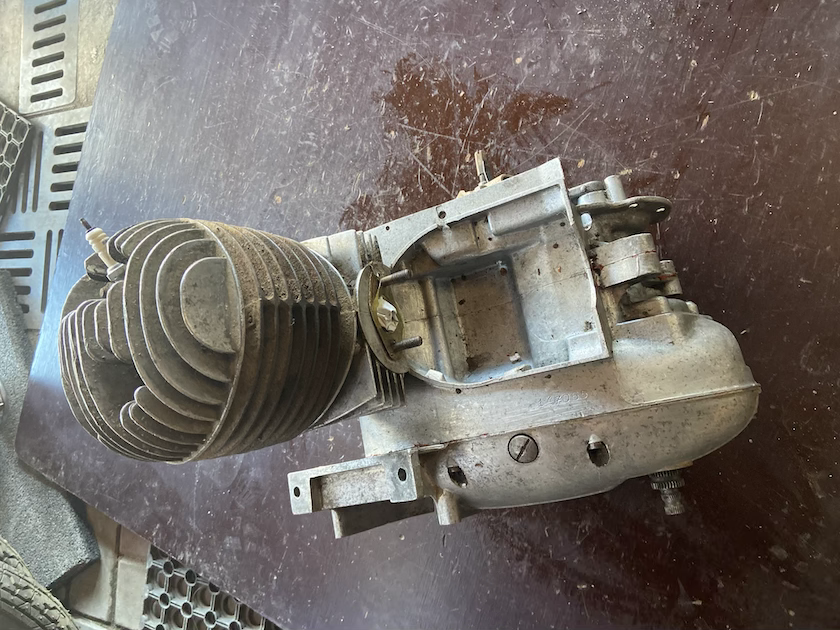 Motor ČZ 175 skúter