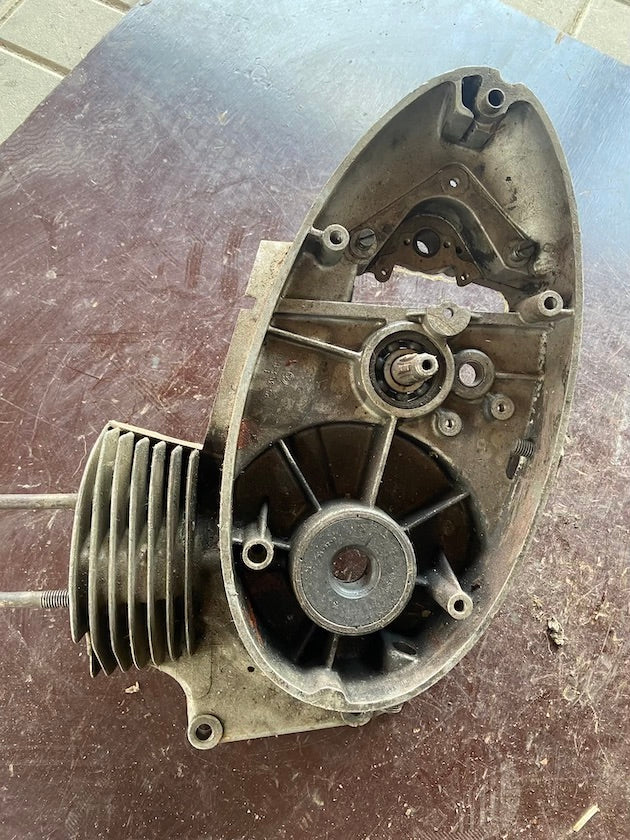 Blok motora, ľavý 353