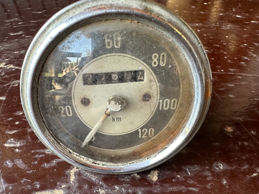 Tachometer do 120km/h, funkčný