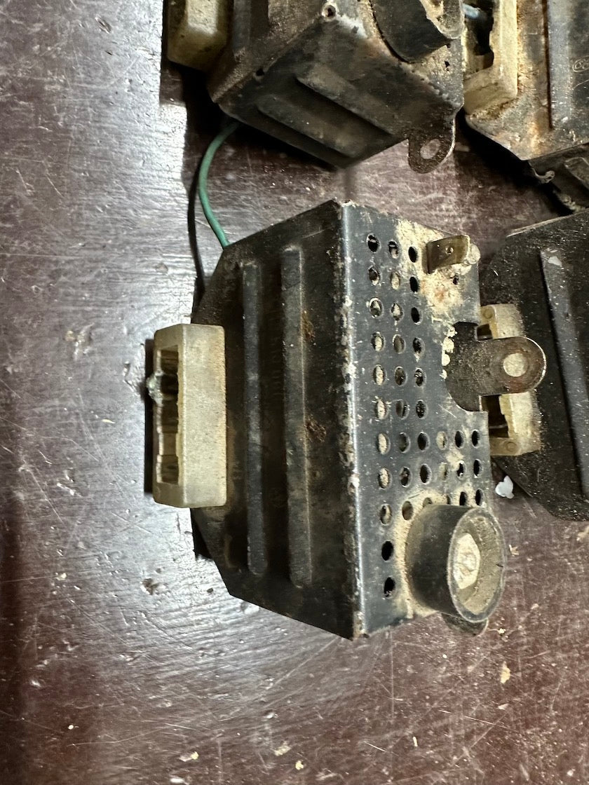 Usmerňovač napätia