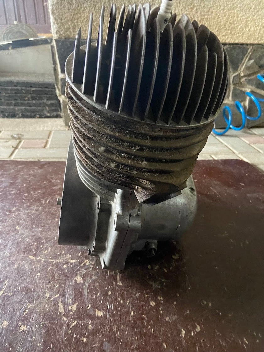 Motor ČZ 175/45X bez čísla, na GO