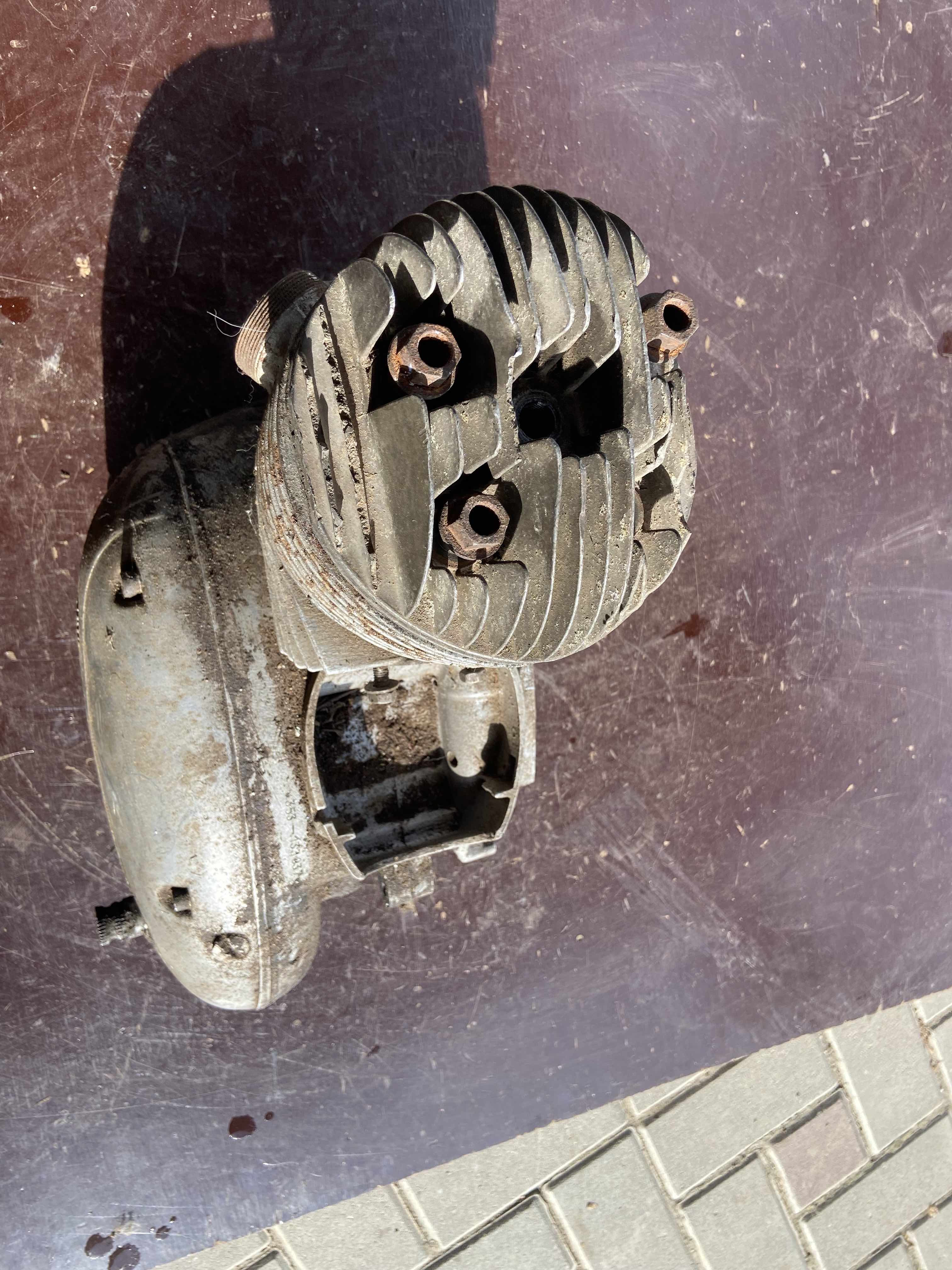 Motor JAWA 250/353 na ND