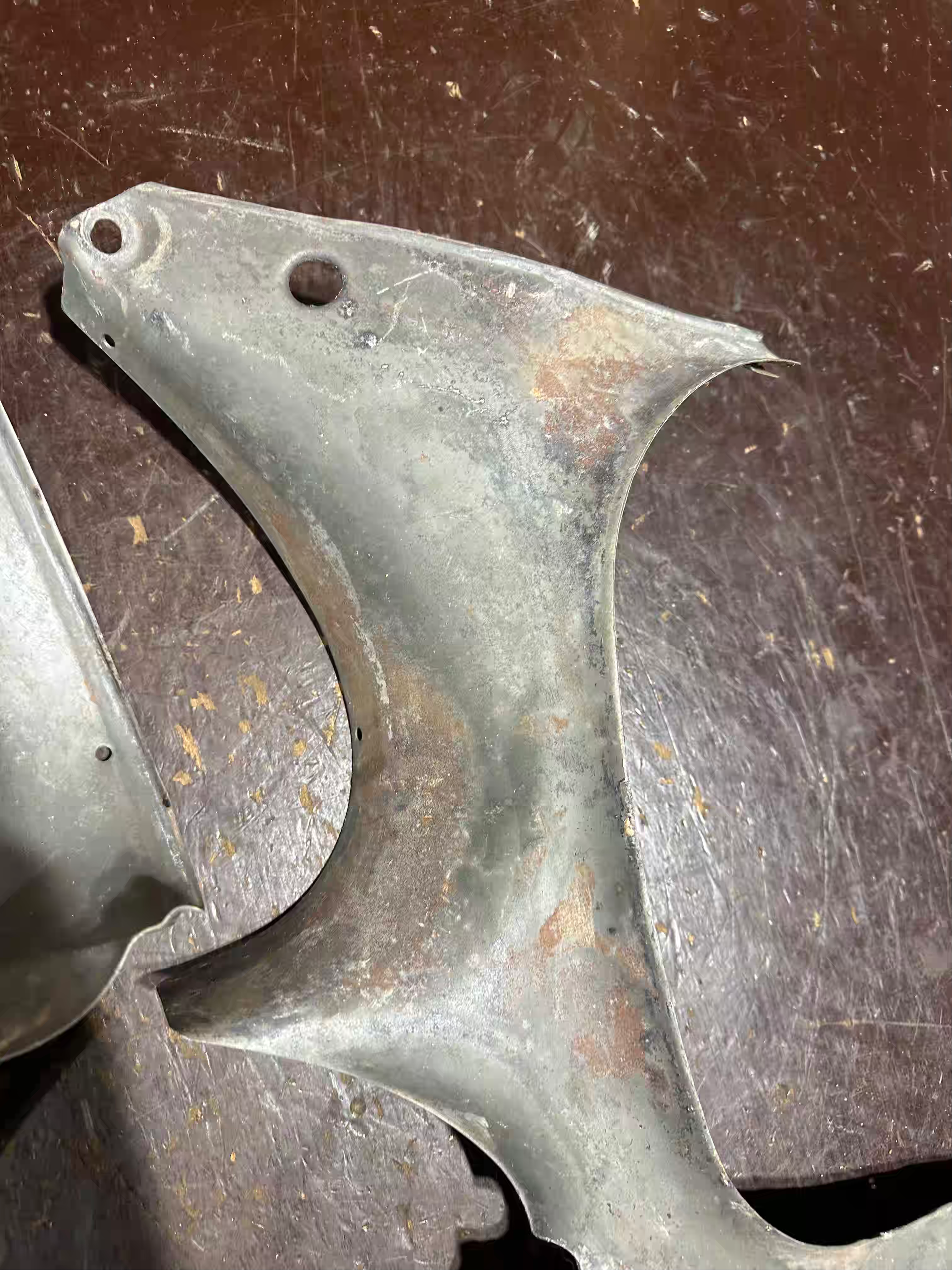 Podsedlové plechy 353 trojdielne