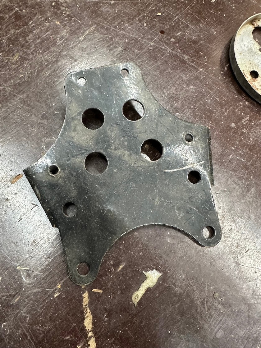 Držiak tachometra, prístrojovky