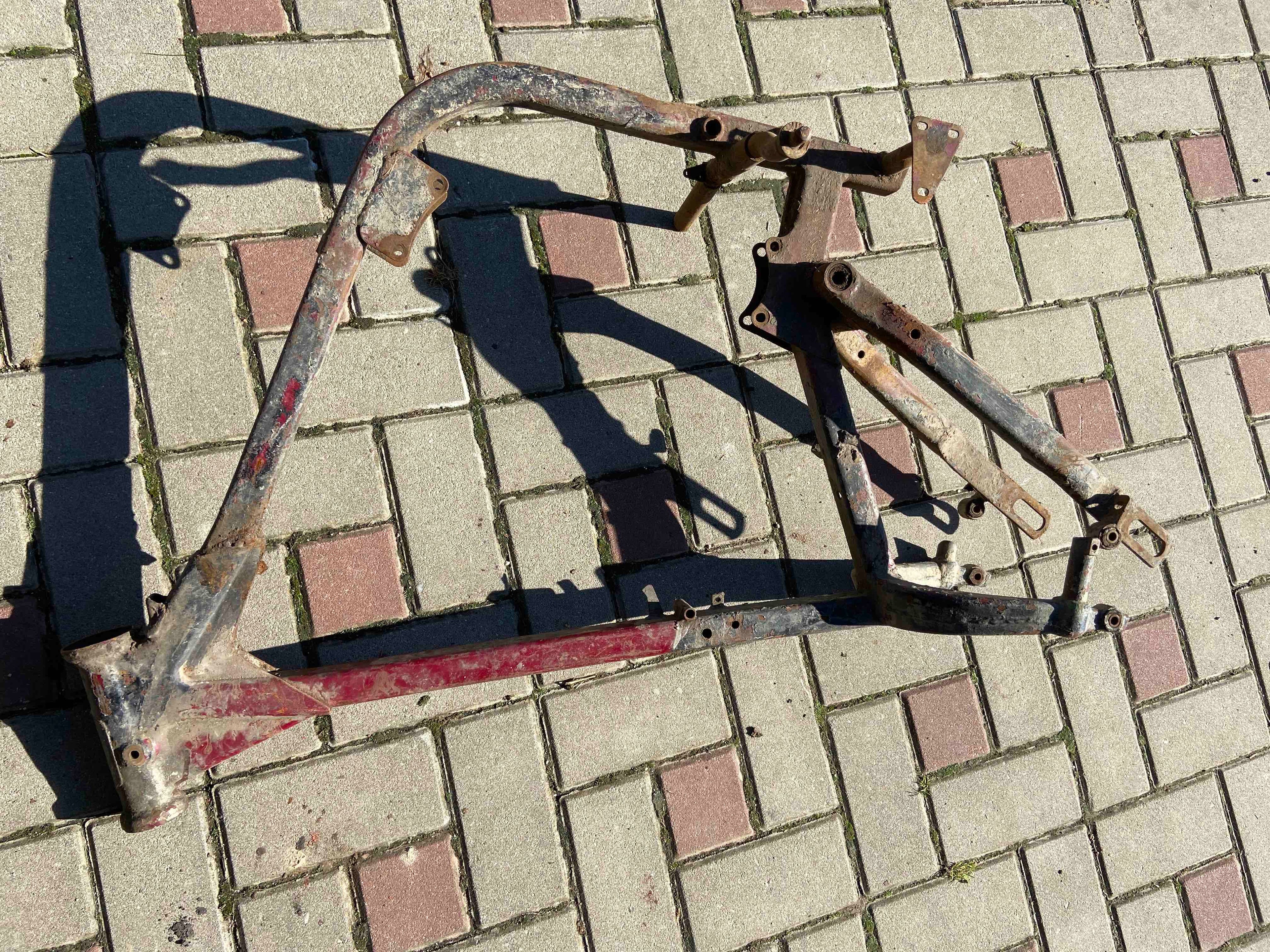 Rám ČZ poškodený na opravy