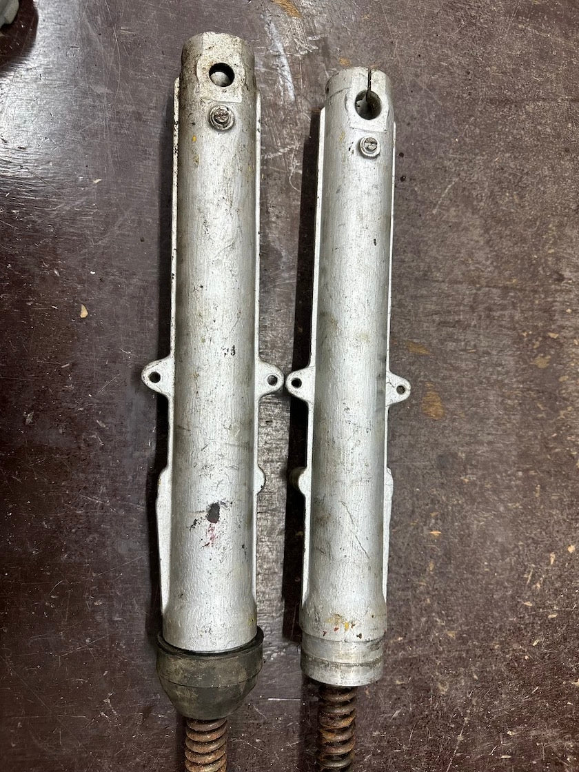 Spodné klzáky s pružinami