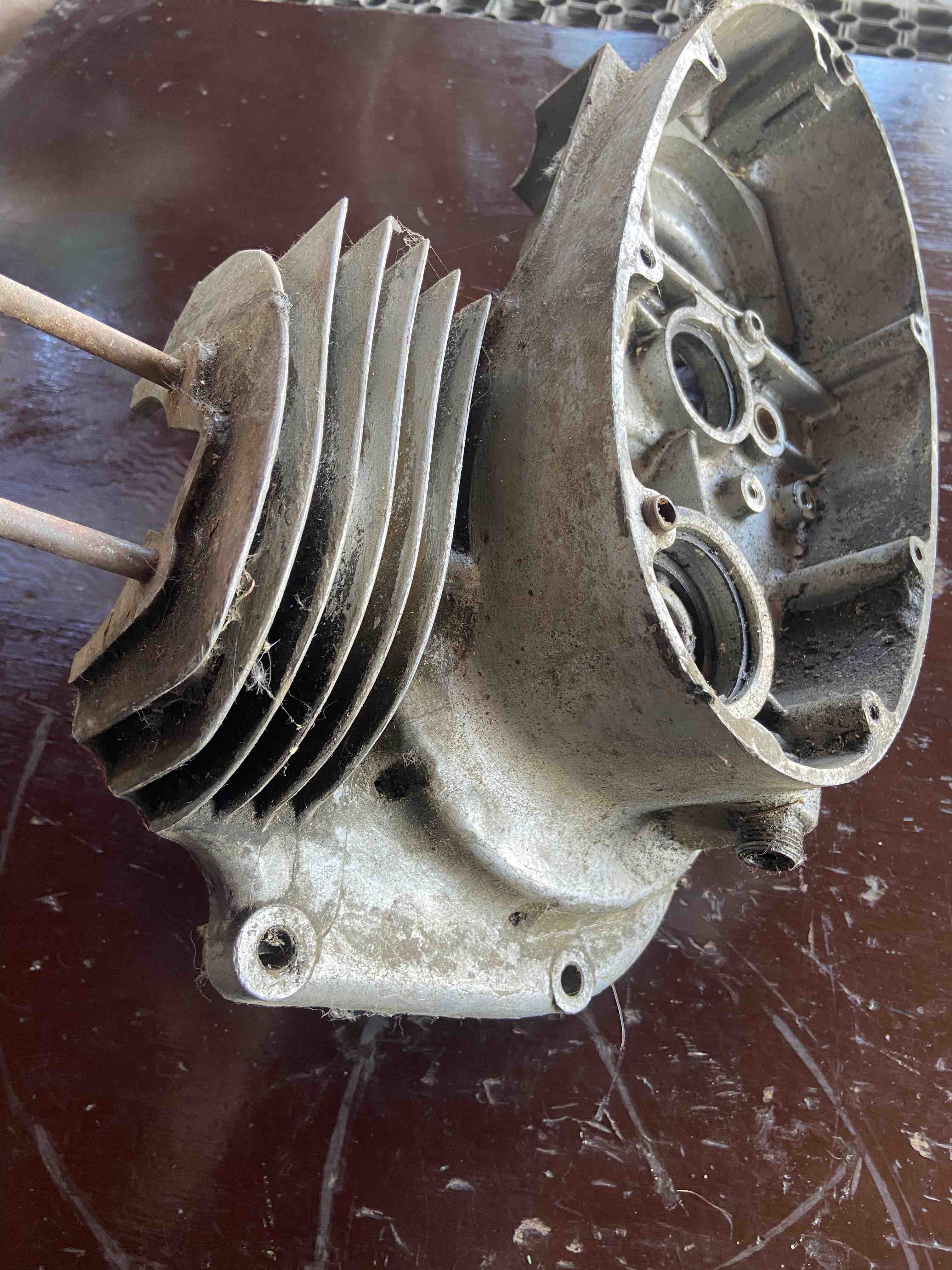 Blok motora, ľavý 450