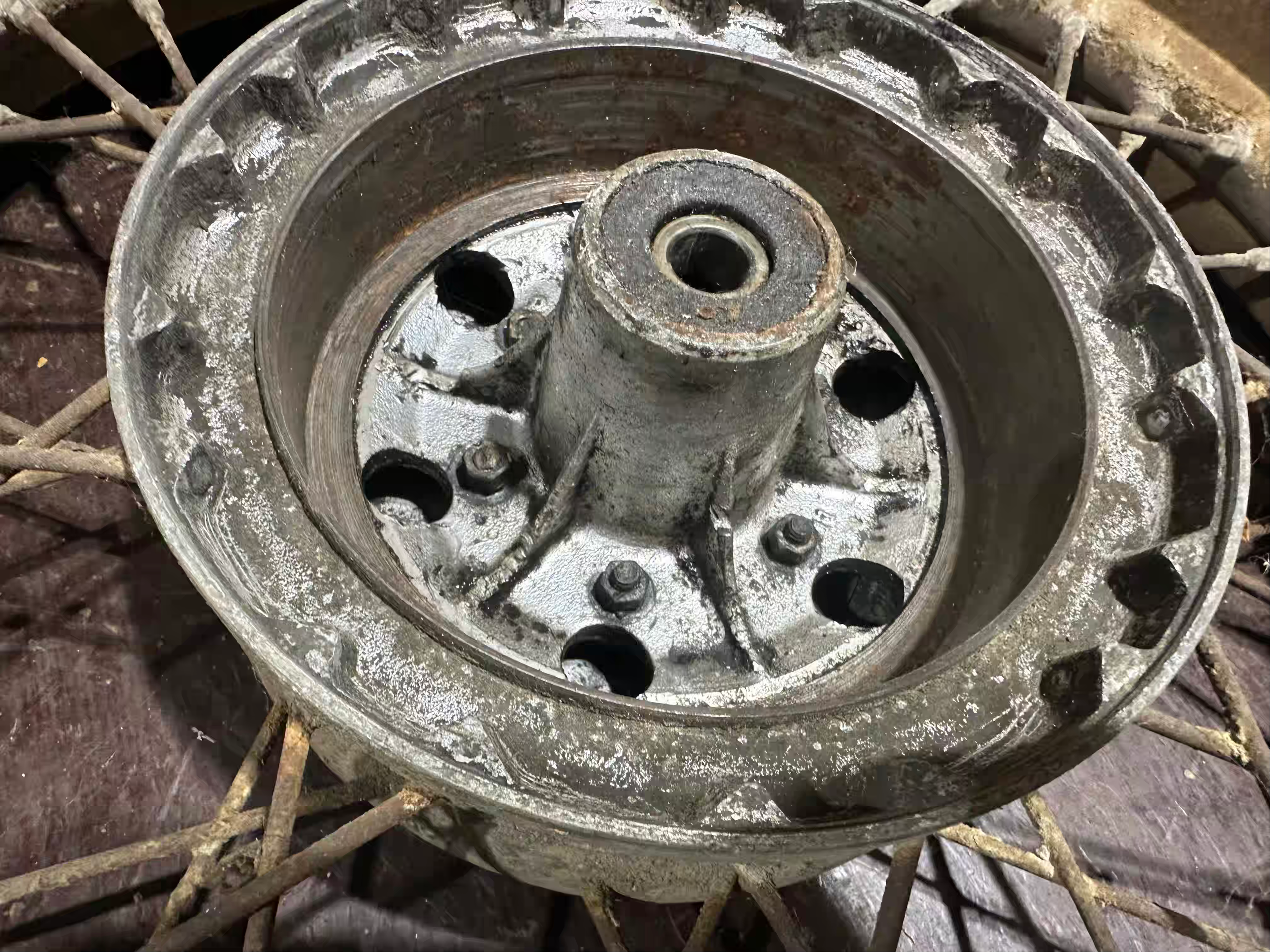 Zadné koleso 353 354